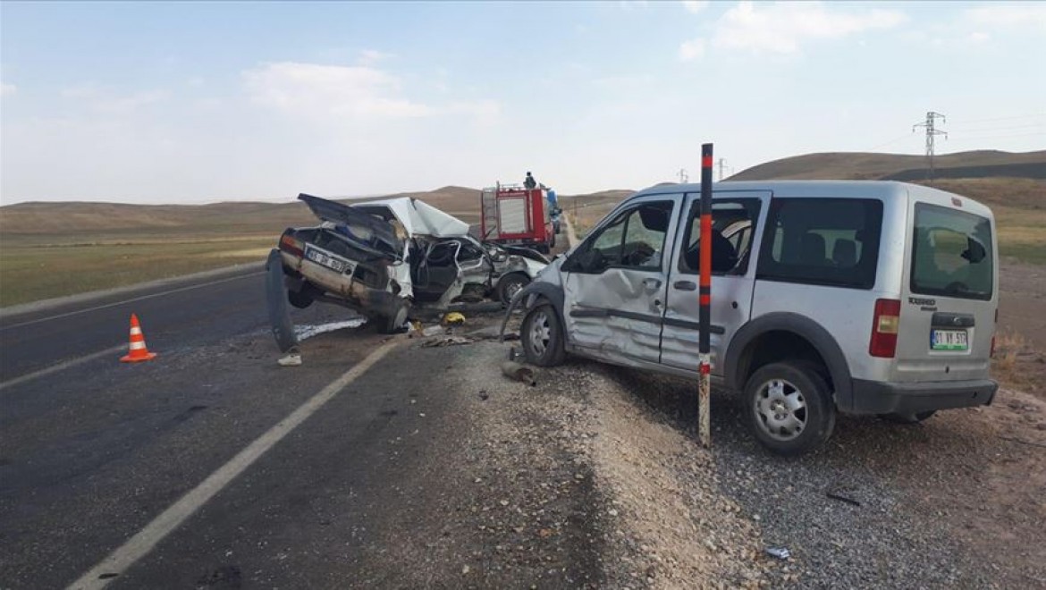 Ağrı'da trafik kazası: 2 ölü, 4 yaralı