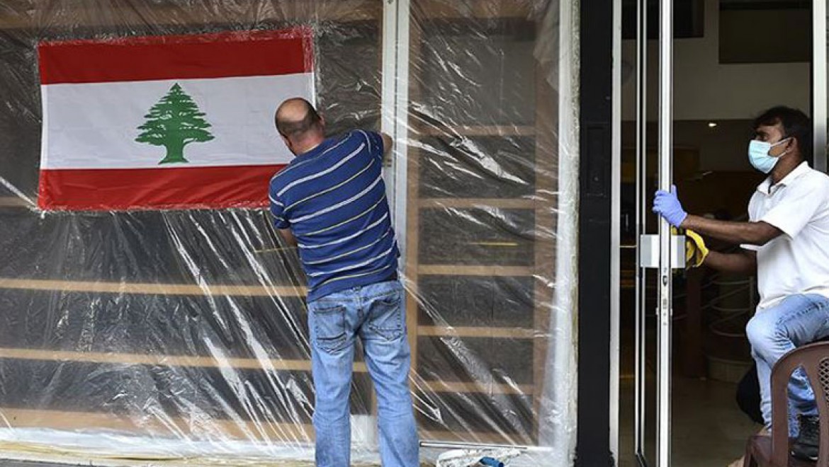 Lübnan art arda ekonomik krizlerin etkisine girdi