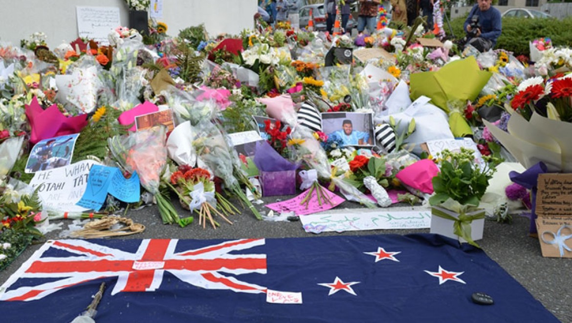 Yeni Zelanda 2019'da iki camiye düzenlenen terör saldırılarının kurbanlarını anıyor