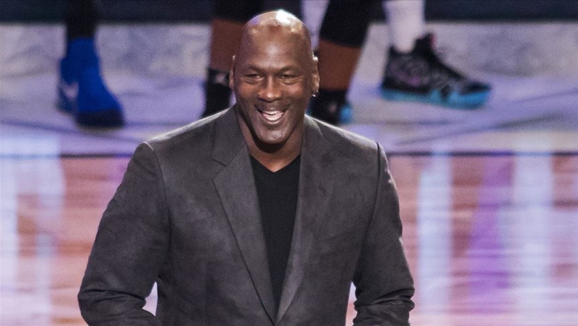 Michael Jordan'ın spor ayakkabısı, rekor bedelle satıldı