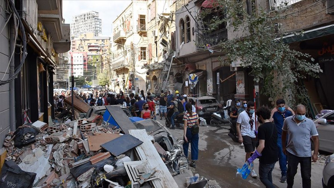 Lübnan'da patlamadan zarar görenlere kredi desteği