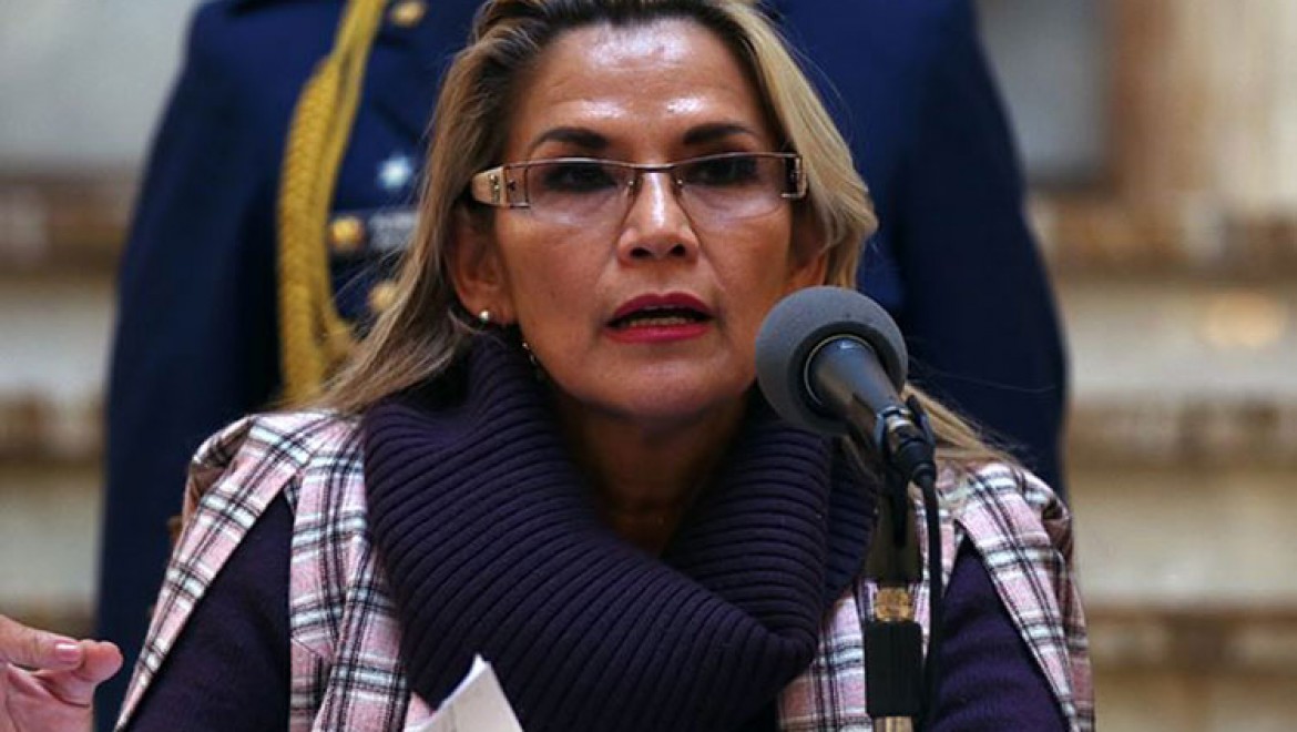 Bolivya Küba ile diplomatik ilişkileri askıya aldı