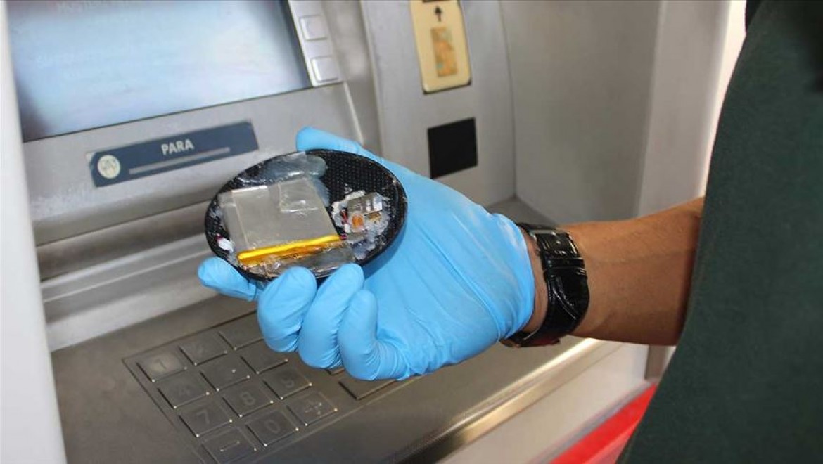 ATM kartı kopyalayanlara 'hayırsever hırsız' operasyonu