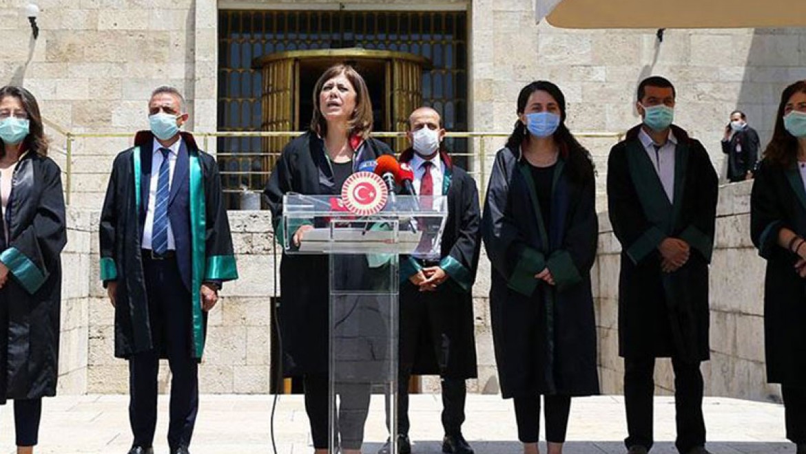 HDP Grup Başkanvekili Beştaş, barolara ilişkin düzenlemeye tepki gösterdi