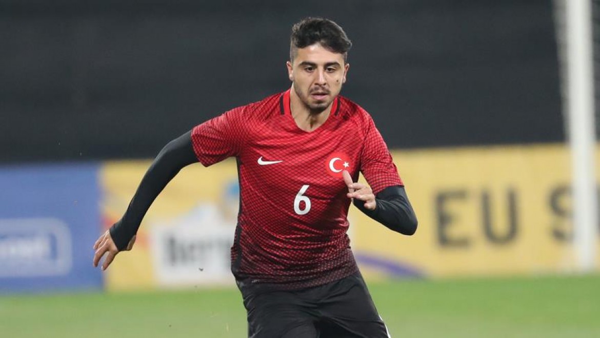 Fenerbahçe'ye Ozan Tufan'dan iyi haber