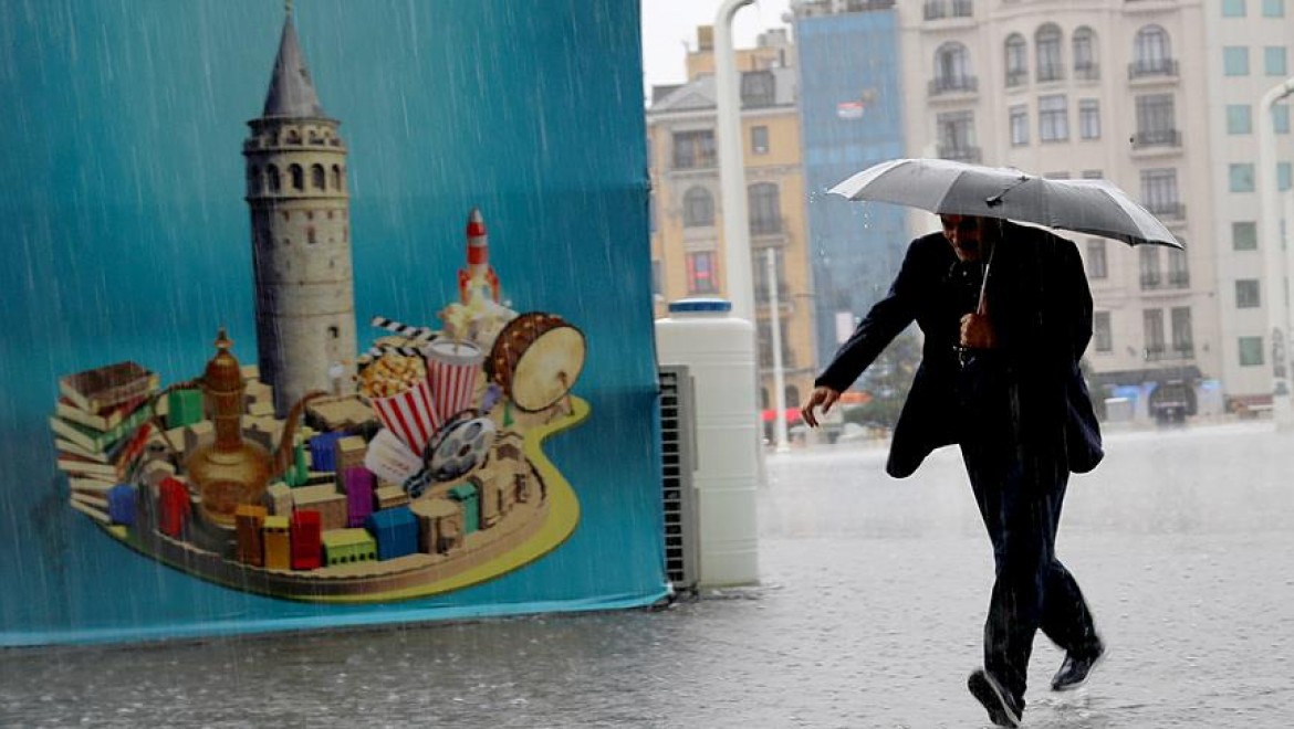 Meteoroloji'den İstanbul'a Şiddetli Yağmur Uyarısı