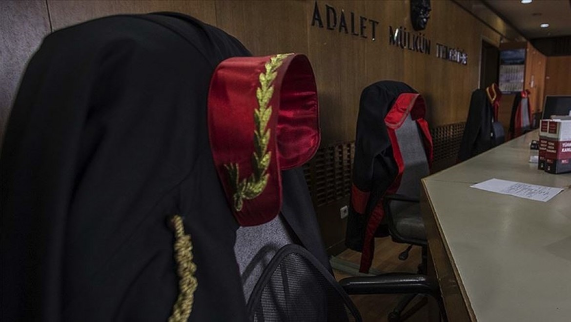 HSK'nin 13 hakim ve savcıyı meslekten ihraç kararı Resmi Gazete'de