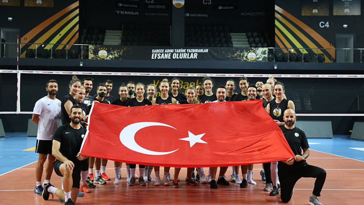 Guidetti: ''Türk bayrağını dünyanın her yerinde dalgalandırıyoruz''