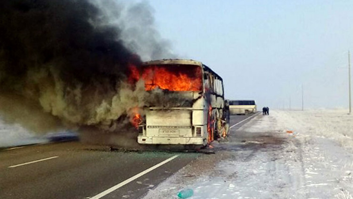 Yolcu otobüsü yandı: 52 ölü