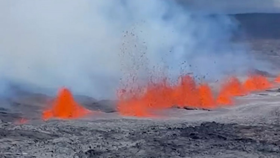 Dünyanın en büyük aktif yanardağı Mauna Loa 38 yıl sonra harekete geçti