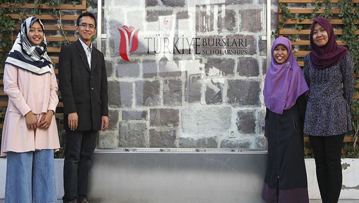 Endonezyalı öğrenciler Widodo'nun ziyaretini heyecanla bekliyor