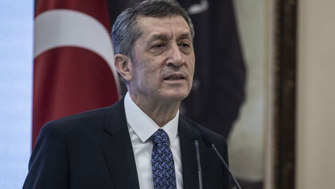 Milli Eğitim Bakanı Selçuk: İzmir'de eğitime bir hafta ara verildi