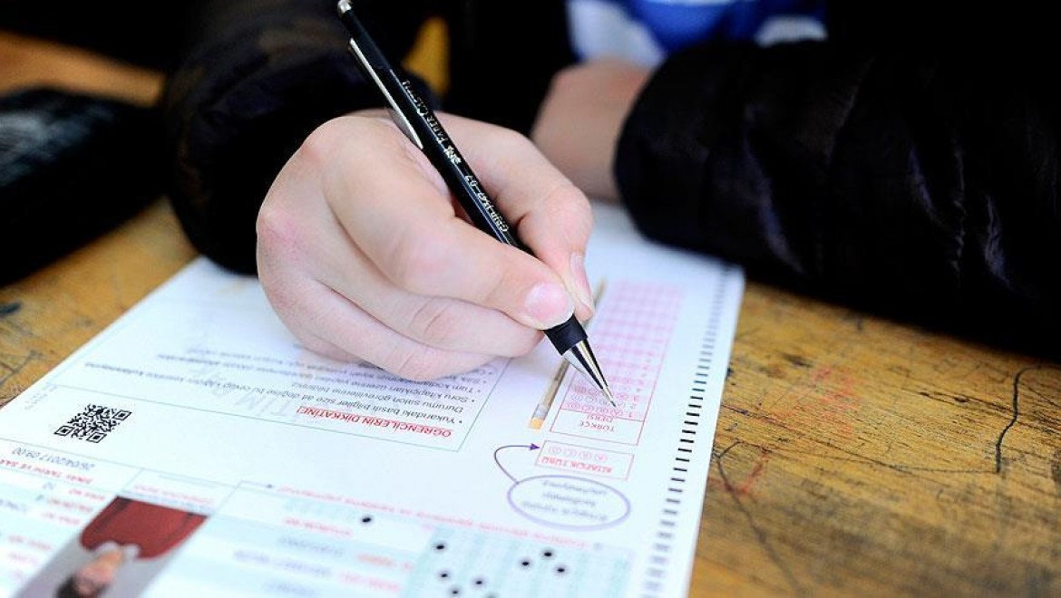 'TEOG'da çok sayıda öğrencinin yüksek not alması manipüle ediliyor'