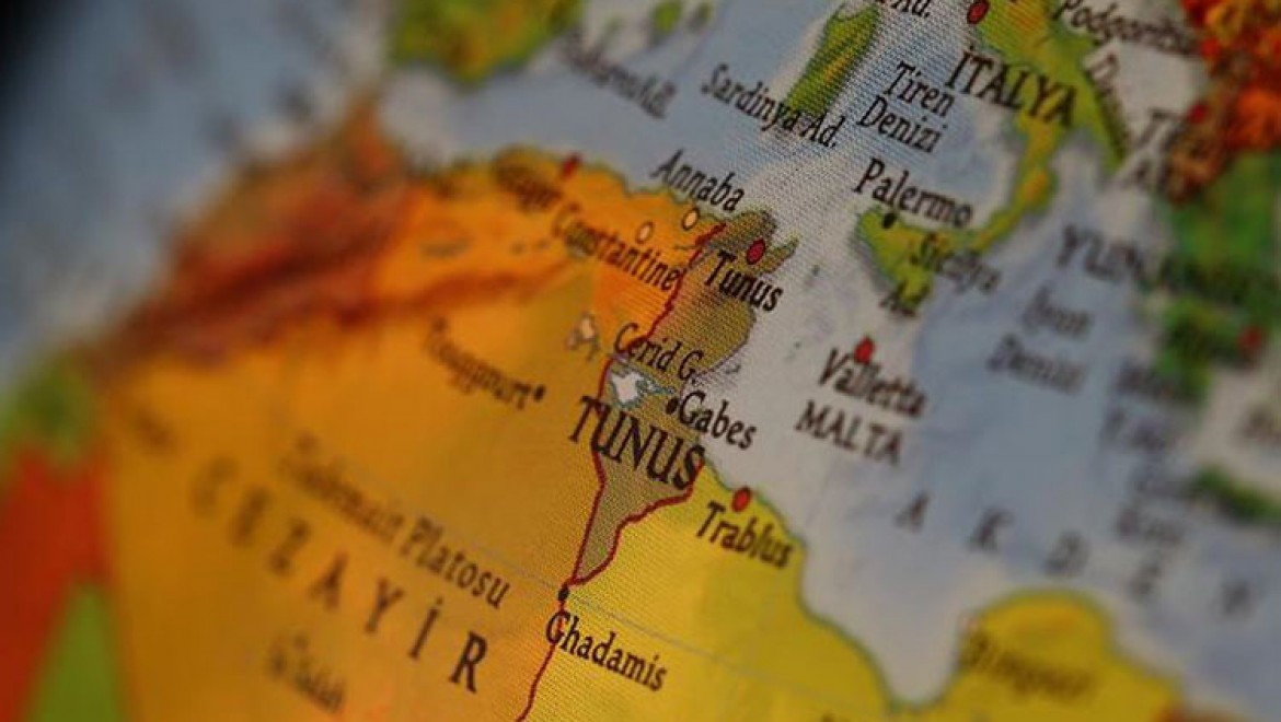 Tunus'tan 'hava sahasını ihlal edeni vurmaya hazırız' uyarısı