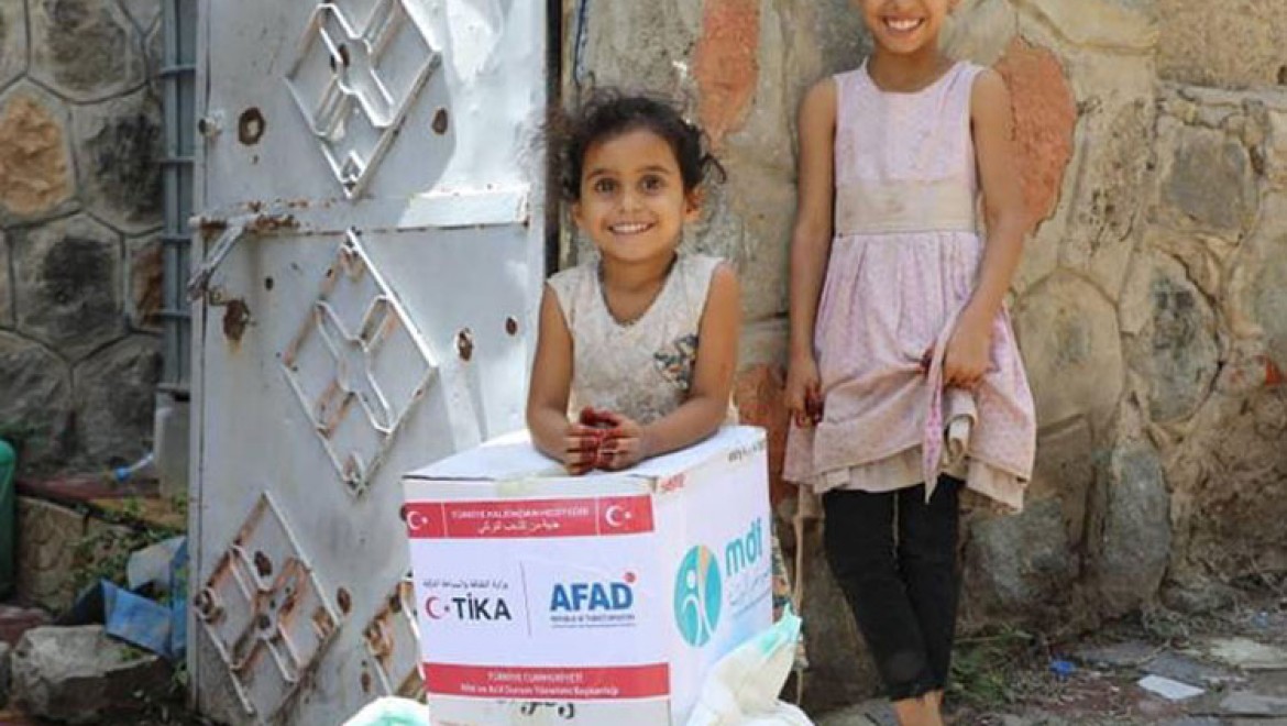 TİKA Yemen'de 3 bin gıda kolisi dağıttı