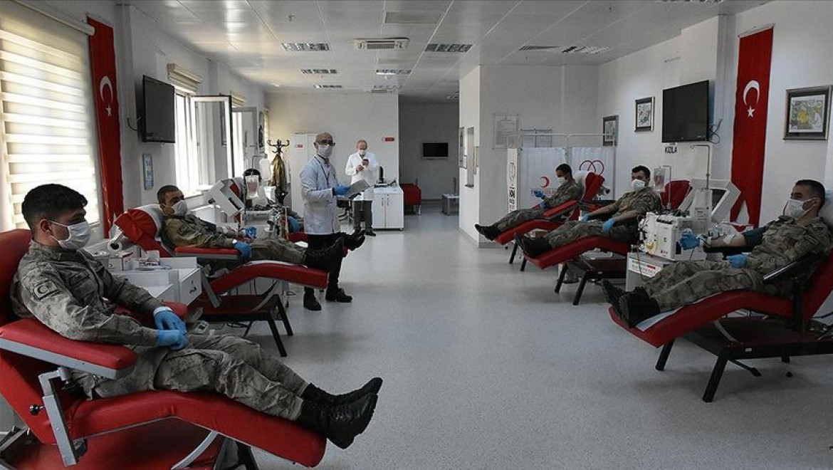 Koronavirüsü yenen 9 jandarma personelinden immün plazma bağışı
