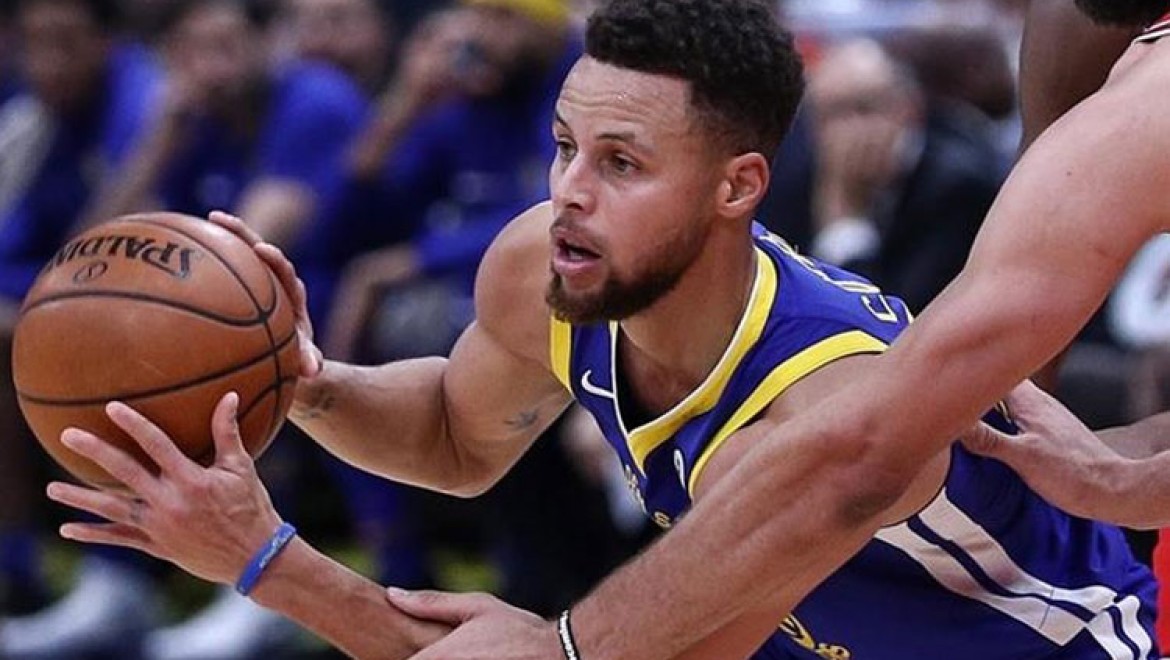 NBA'de Warriors, Rockets'ı Curry'nin son saniye basketiyle yendi