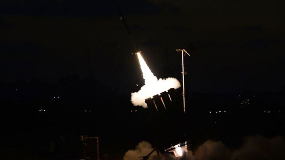 Gazze'den İsrail tarafına 20 roket atıldı