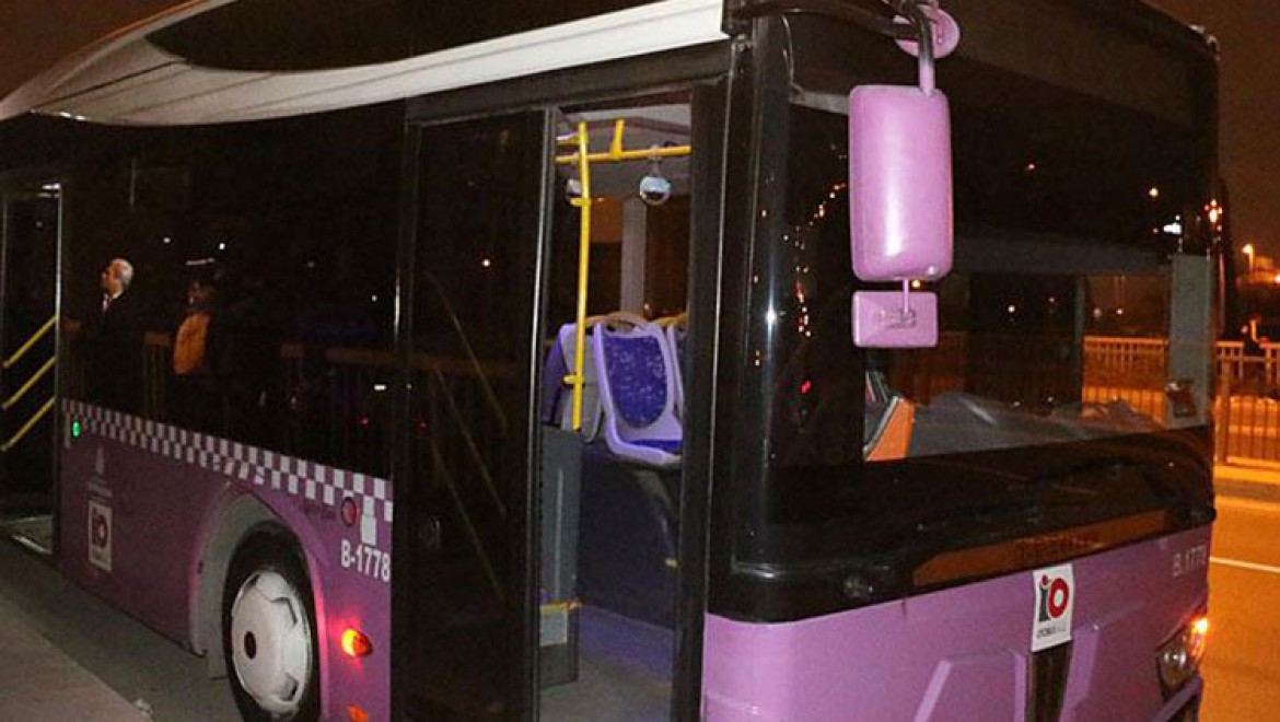 Beyoğlu'nda yolcu otobüsüne molotofkokteyli atıldı