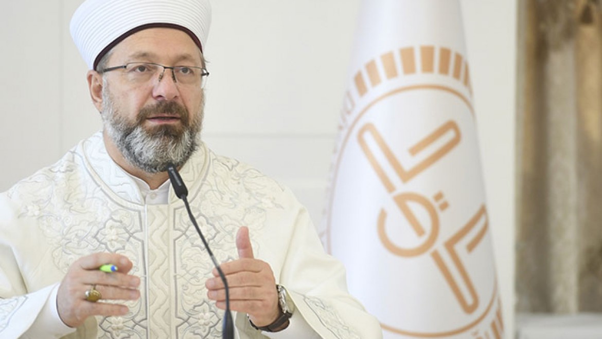 Diyanet İşleri Başkanı Erbaş'tan Yunanistan Başpiskoposu İeronimos'un Müslümanlara hakaret etmesine tepki