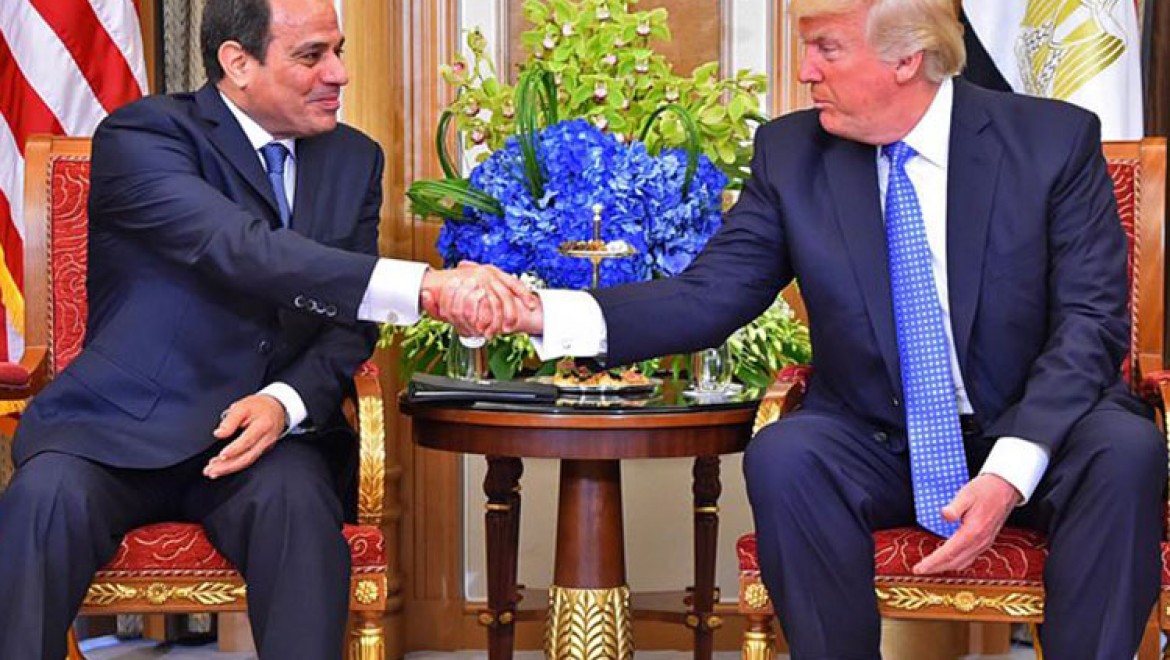 Trump Sisi'den 'en favori diktatörüm' diye bahsetmiş