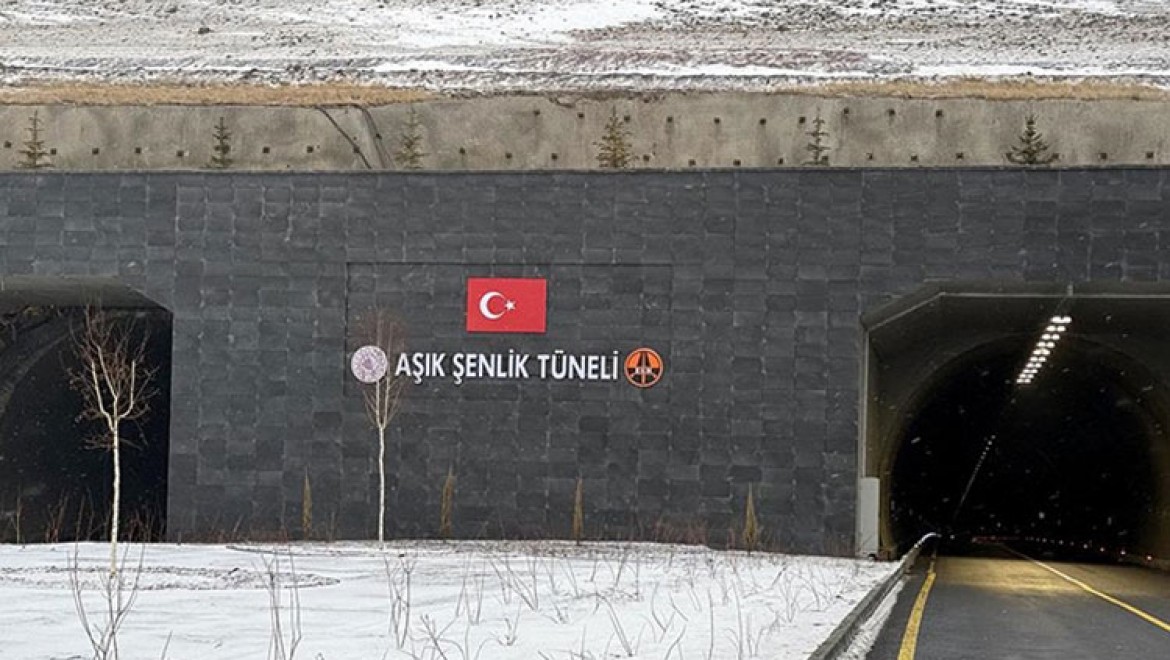 Ardahan'daki Aşık Şenlik Tüneli'ni yaklaşık 2 ayda 13 binden fazla araç kullandı