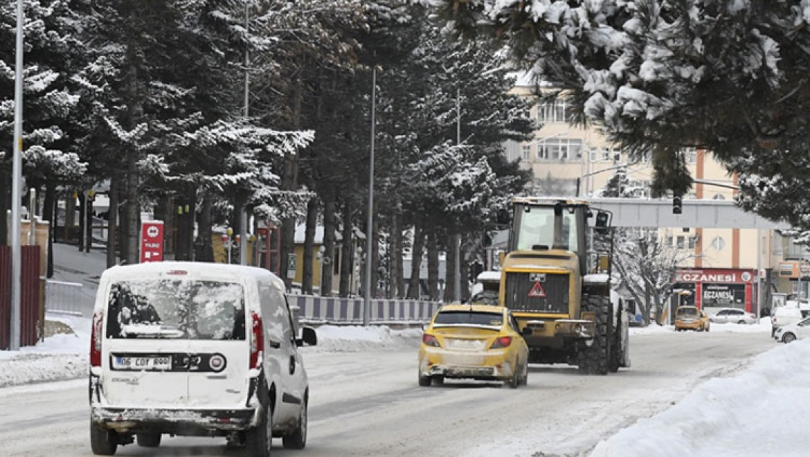 Batı Karadeniz'in kıyı kesiminde kuvvetli kar bekleniyor