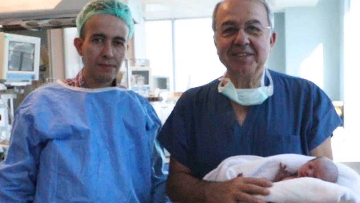 ROSI yöntemi ile Türkiye'nin 'ilk bebeği' dünyaya geldi!