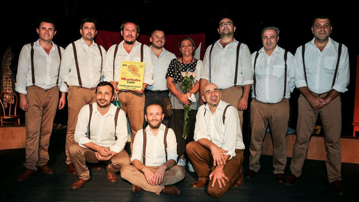 Maltepe Belediye Tiyatrosu'na Ukrayna'dan çifte ödül