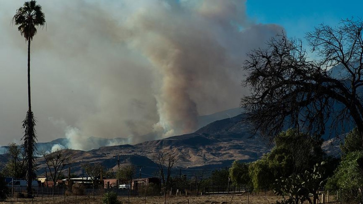 California'daki yangın 18 bin binayı tehdit ediyor
