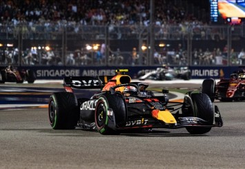 F1 Singapur Grand Prix'sini Sergio Perez kazandı