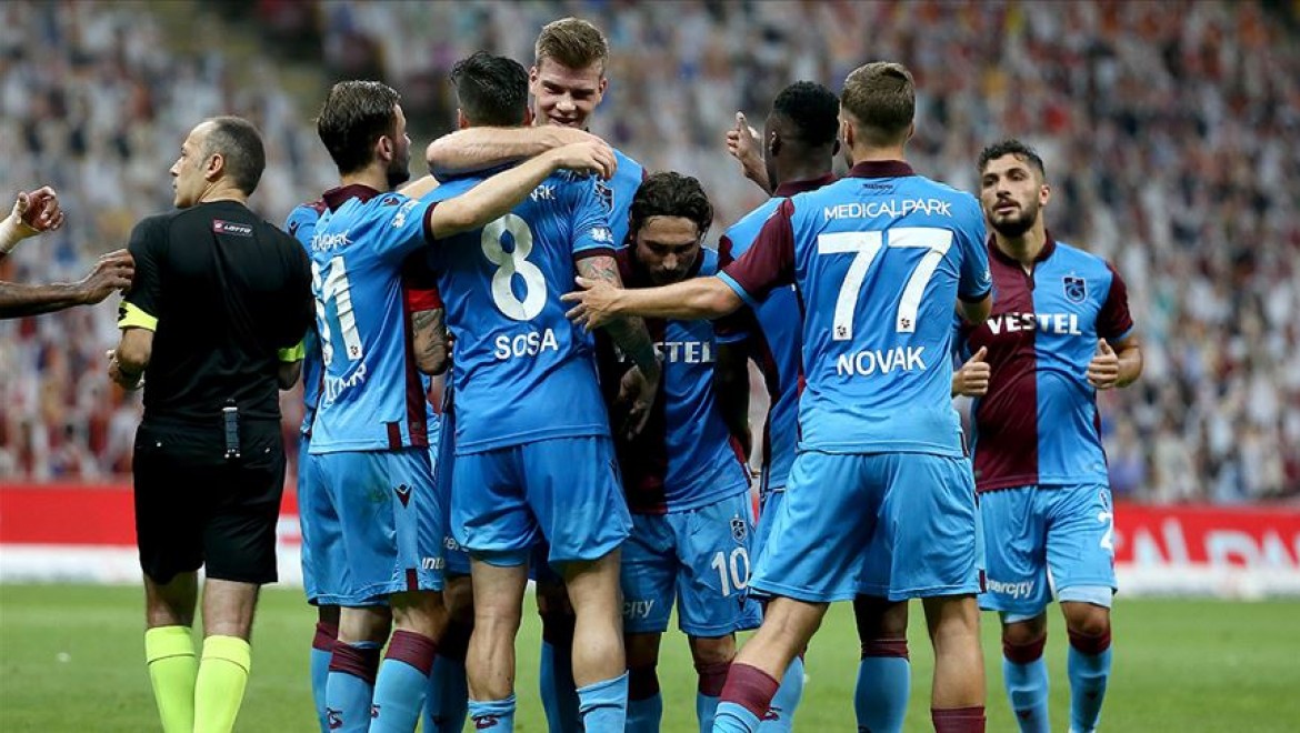Trabzonspor Galatasaray deplasmanından 3 puanla döndü