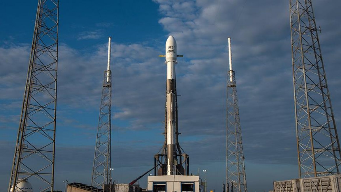 SpaceX SES-12 Uydusunu Uzaya Fırlattı