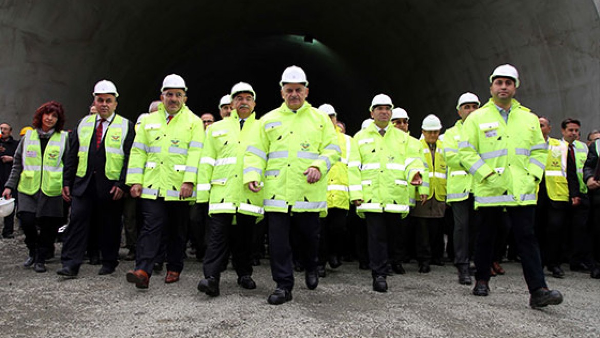 En uzun YHT tüneli açıldı