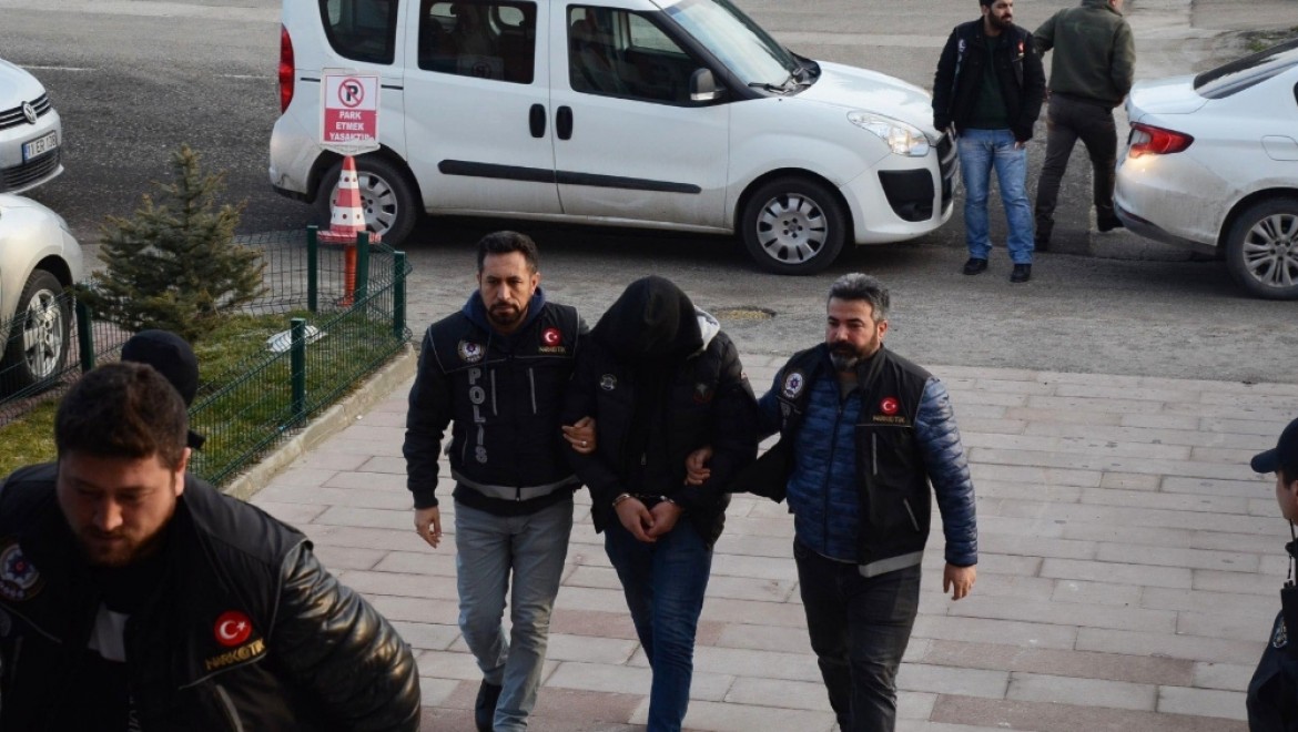 Bilecik’te Yakalanan 4 Uyuşturucu Taciri Tutuklandı