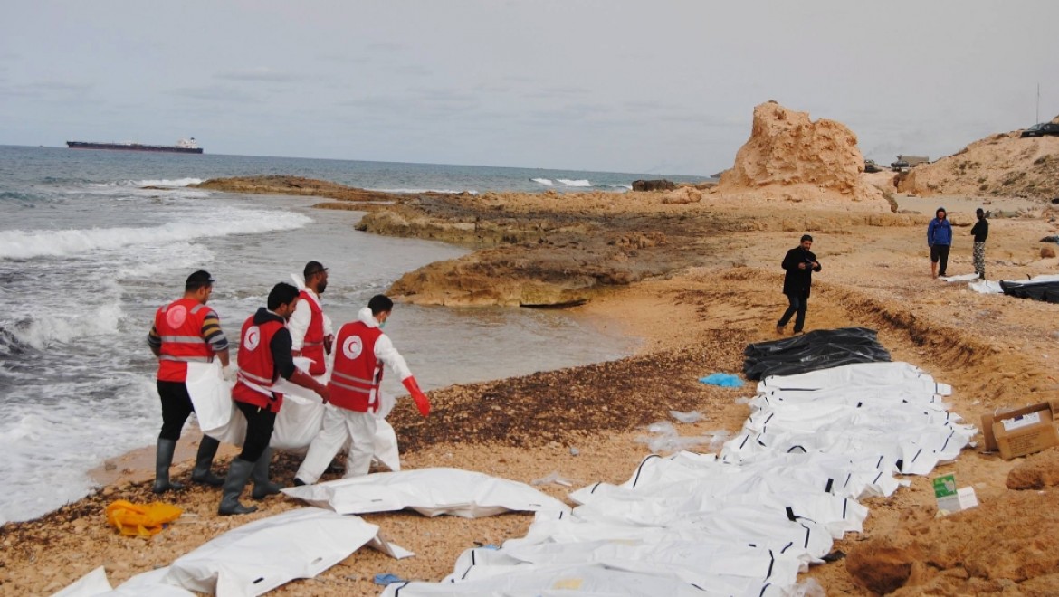 74 göçmenin cesedi Libya sahillerine vurdu