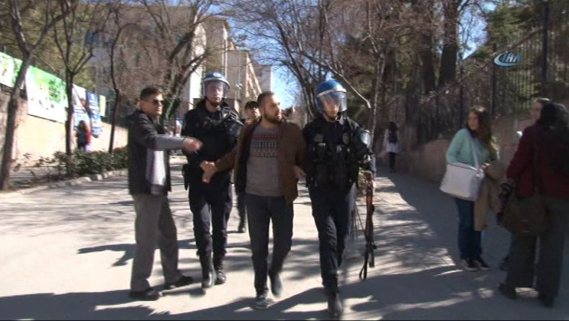 Ankara Üniversitesinde gerginlik: 2 gözaltı
