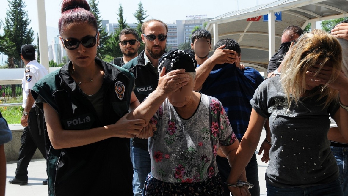 Antalya'da uyuşturucu operasyonu: 7 gözaltı