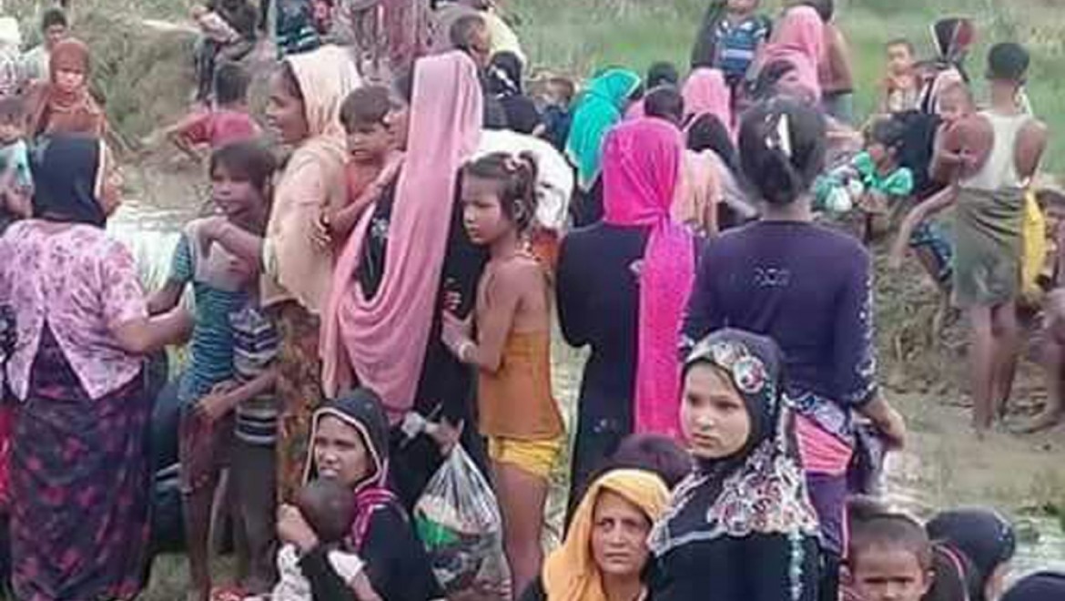 Bangladeş'e sığınan Arakanlı sayısı 450 bine ulaştı