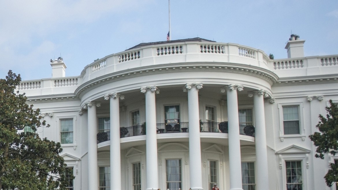 Beyaz Saray'ın giriş ve çıkışları kapatıldı!