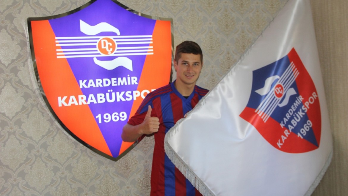 Karabükspor'da Bliznichenko imzayı attı