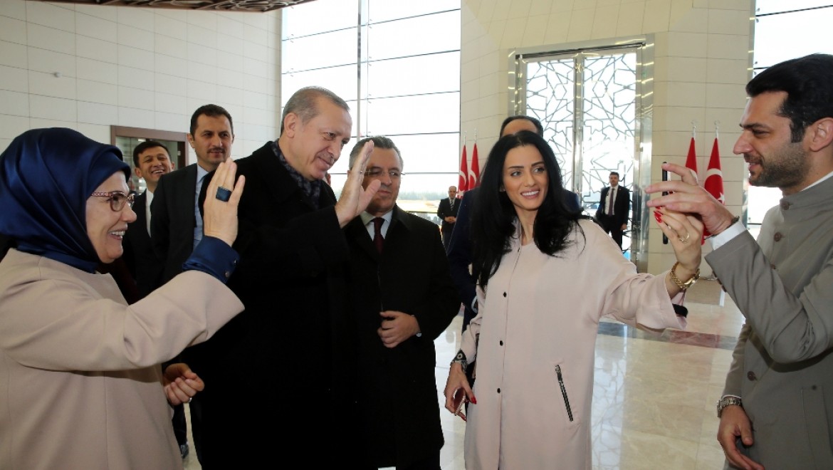 Cumhurbaşkanı Erdoğan ünlü oyuncuya kız istedi