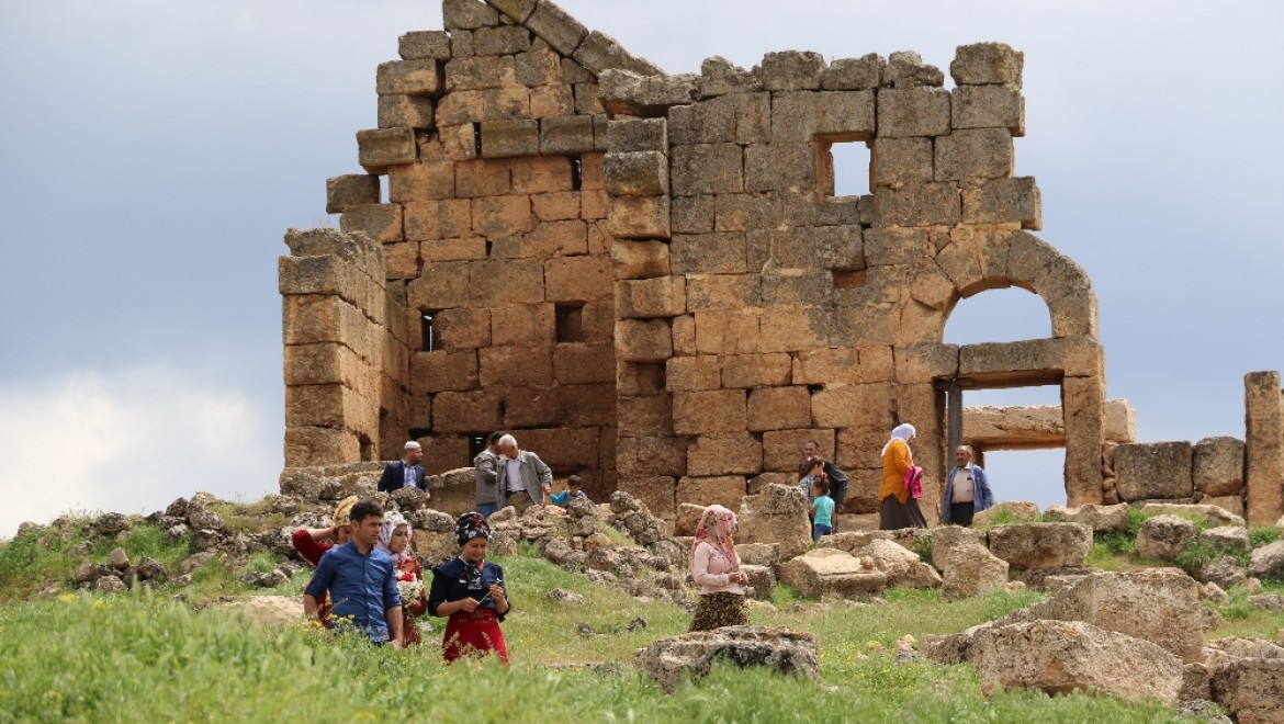Doğu'nun Efes'ine ziyaretçi akını