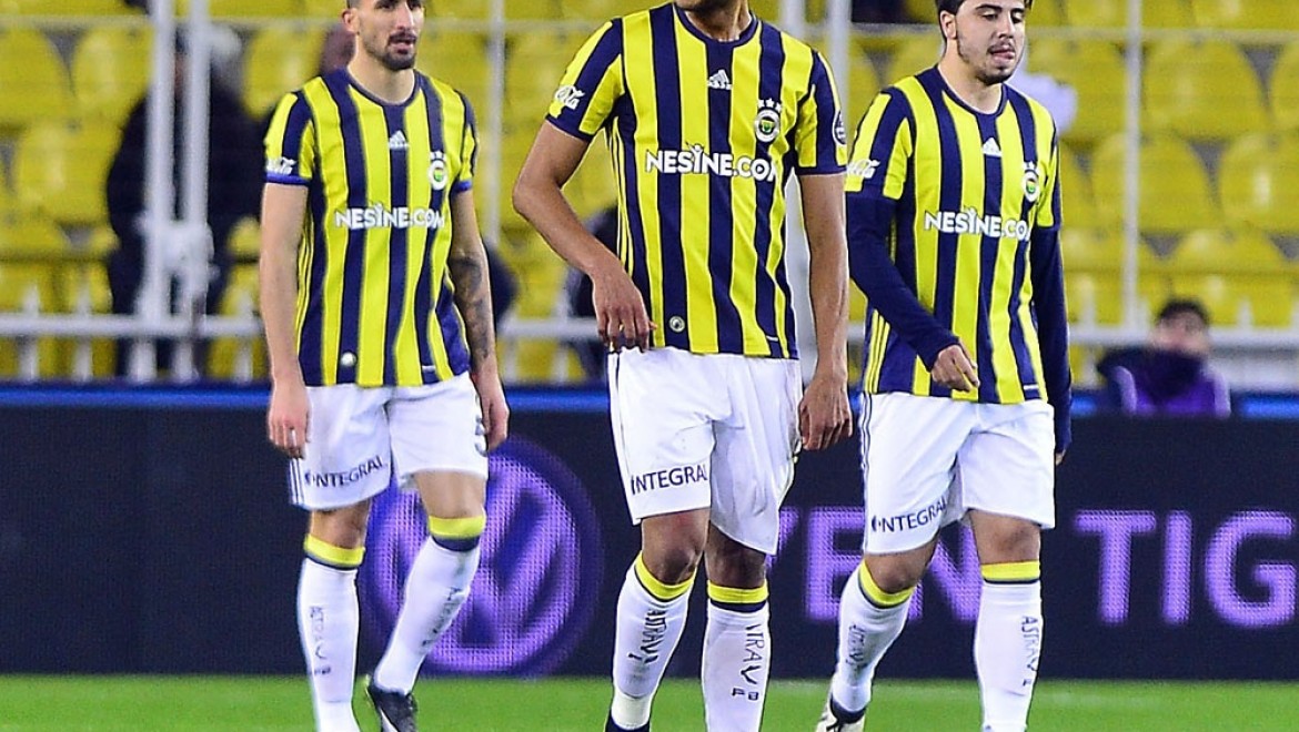 Fenerbahçe geçen yılın gerisinde kaldı