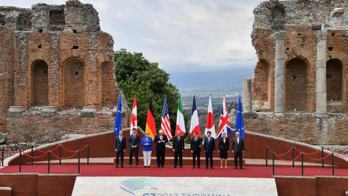 G7 liderleri aile fotoğrafı çektirdi