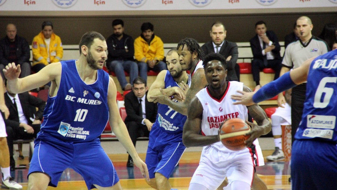 Gaziantep Basketbol, Roman ekibi yendi