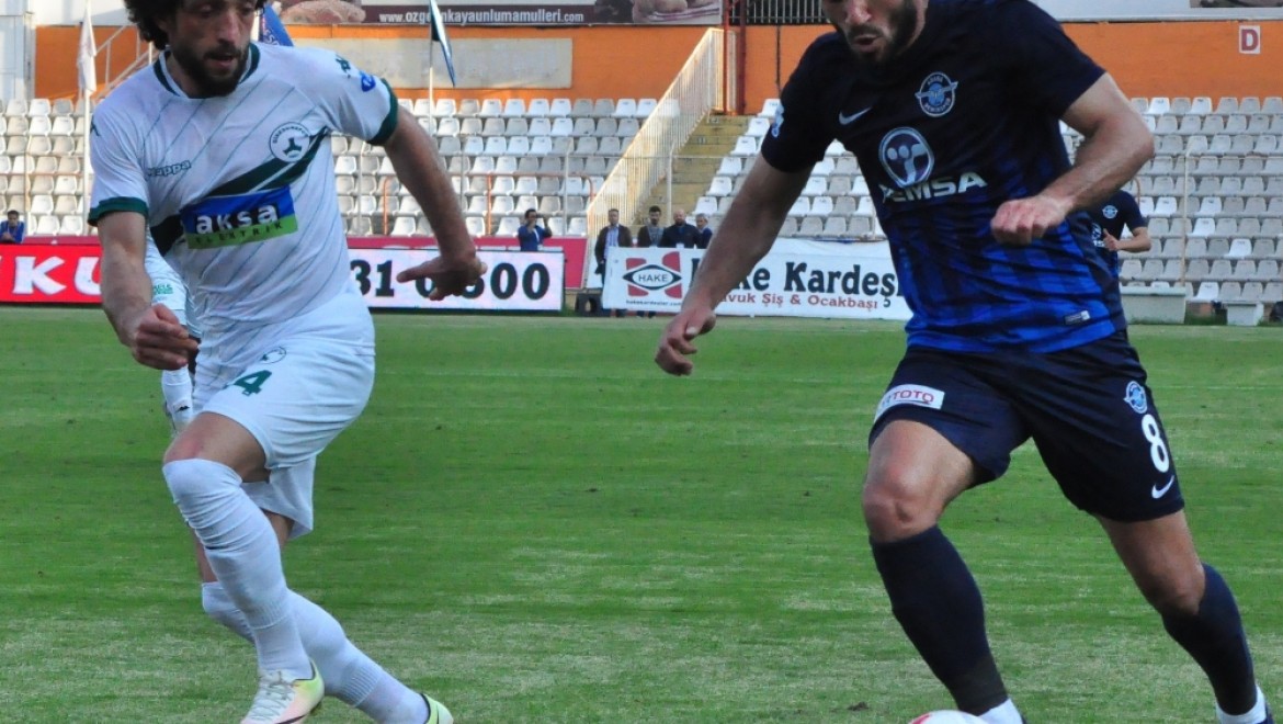 Giresunspor Adana Demirspor'u 2-1'le geçti