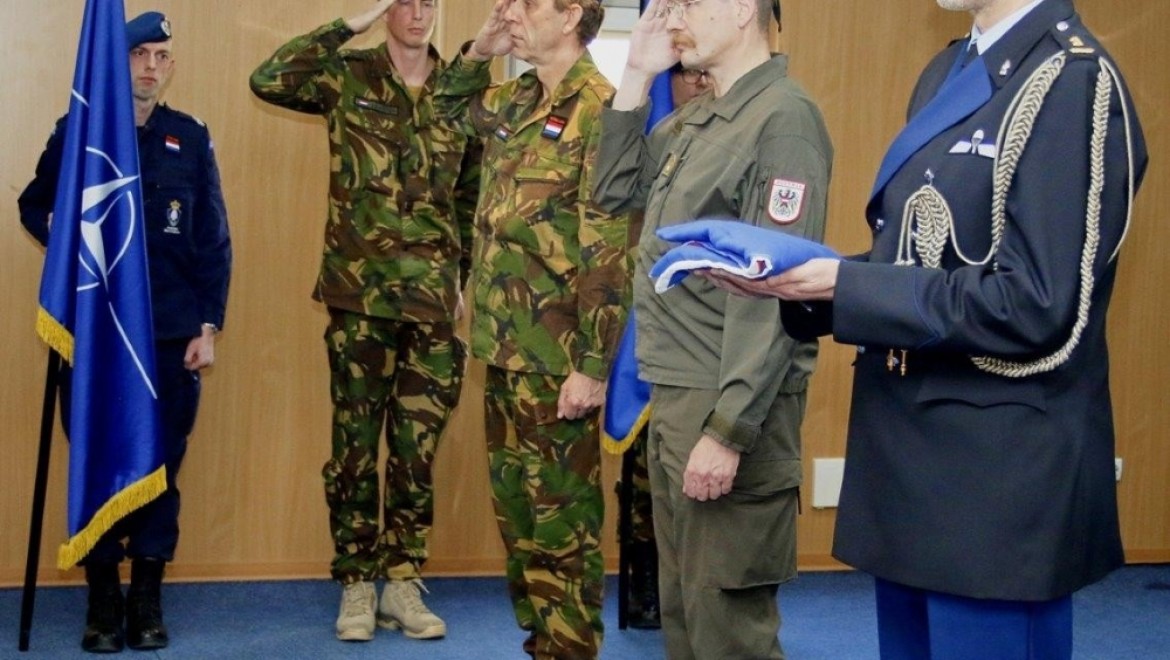 Hollanda askerleri Kosova'dan ayrılıyor