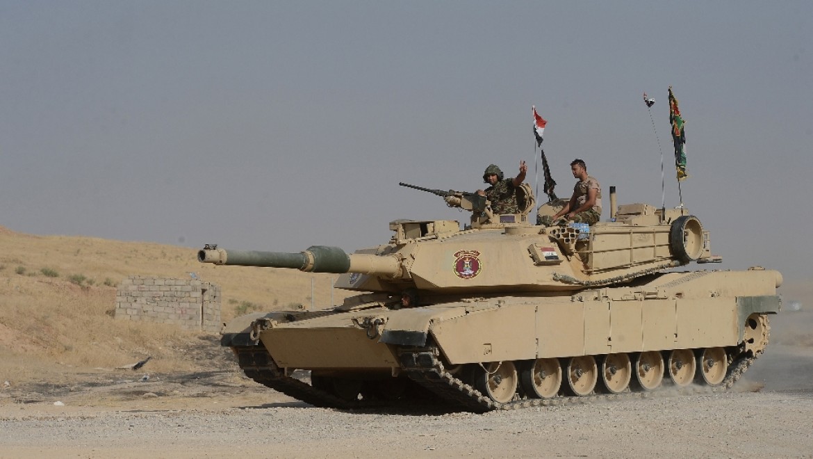 Irak ordusu Musul'da iki mahalleyi DEAŞ'tan geri aldı
