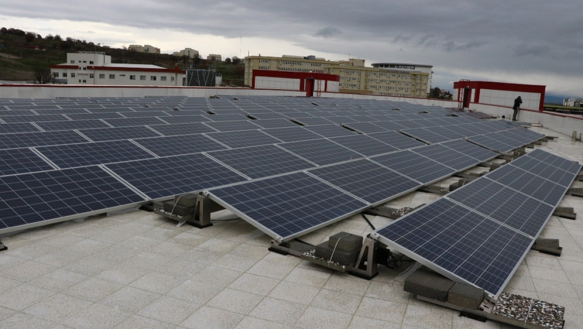 1240 güneş enerji paneliyle tasarruf hedefi